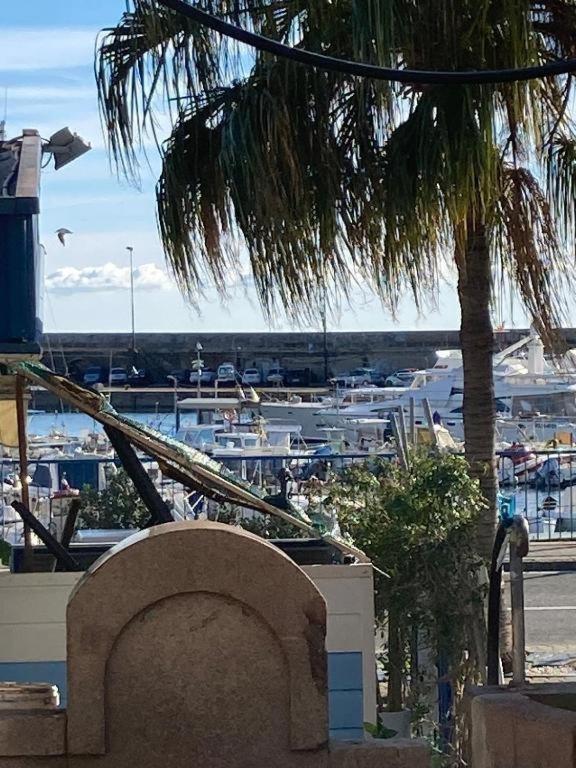 Casa Rosa Lucia Centrale Con Parcheggio Sanremo Exteriör bild