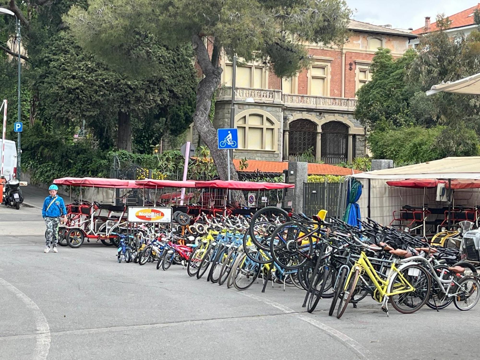 Casa Rosa Lucia Centrale Con Parcheggio Sanremo Exteriör bild
